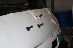 Car Wrapping bei pr-kreativ GmbH: RGB Kabine Front weiss folieren